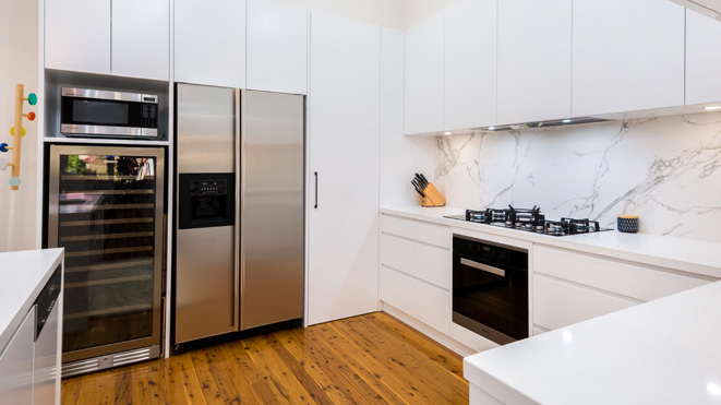 Custom Kitchens S & E Cabinets